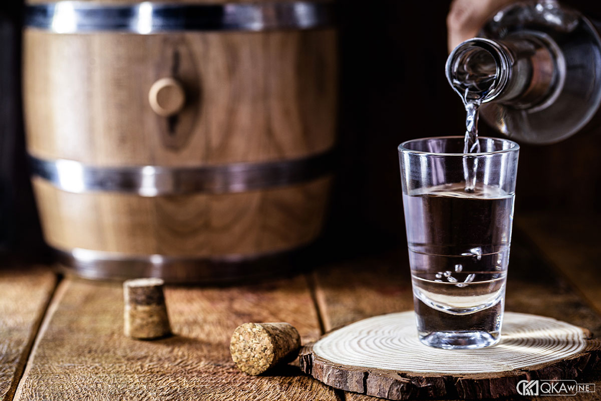 Grappa khác gì với Brandy và Cognac?