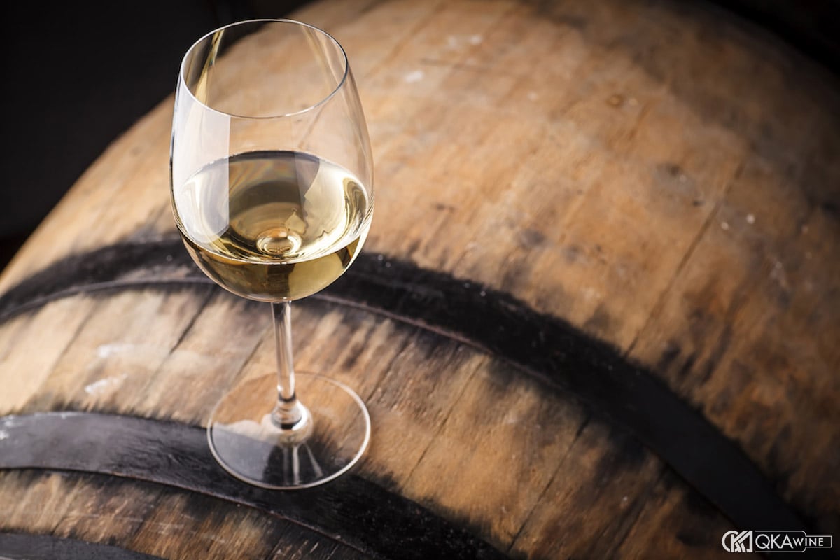 Rượu vang Chardonnay được ủ gỗ sồi như thế nào?