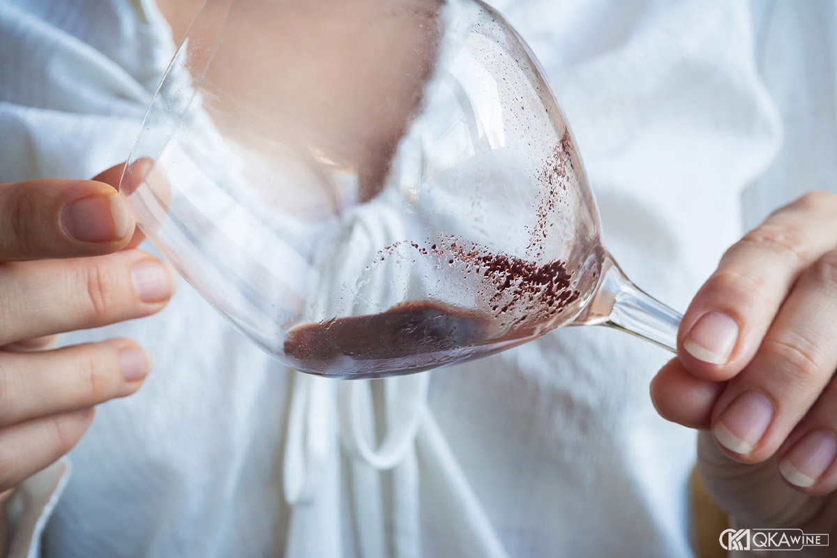 Sediment ảnh hưởng đến trải nghiệm uống ra sao?