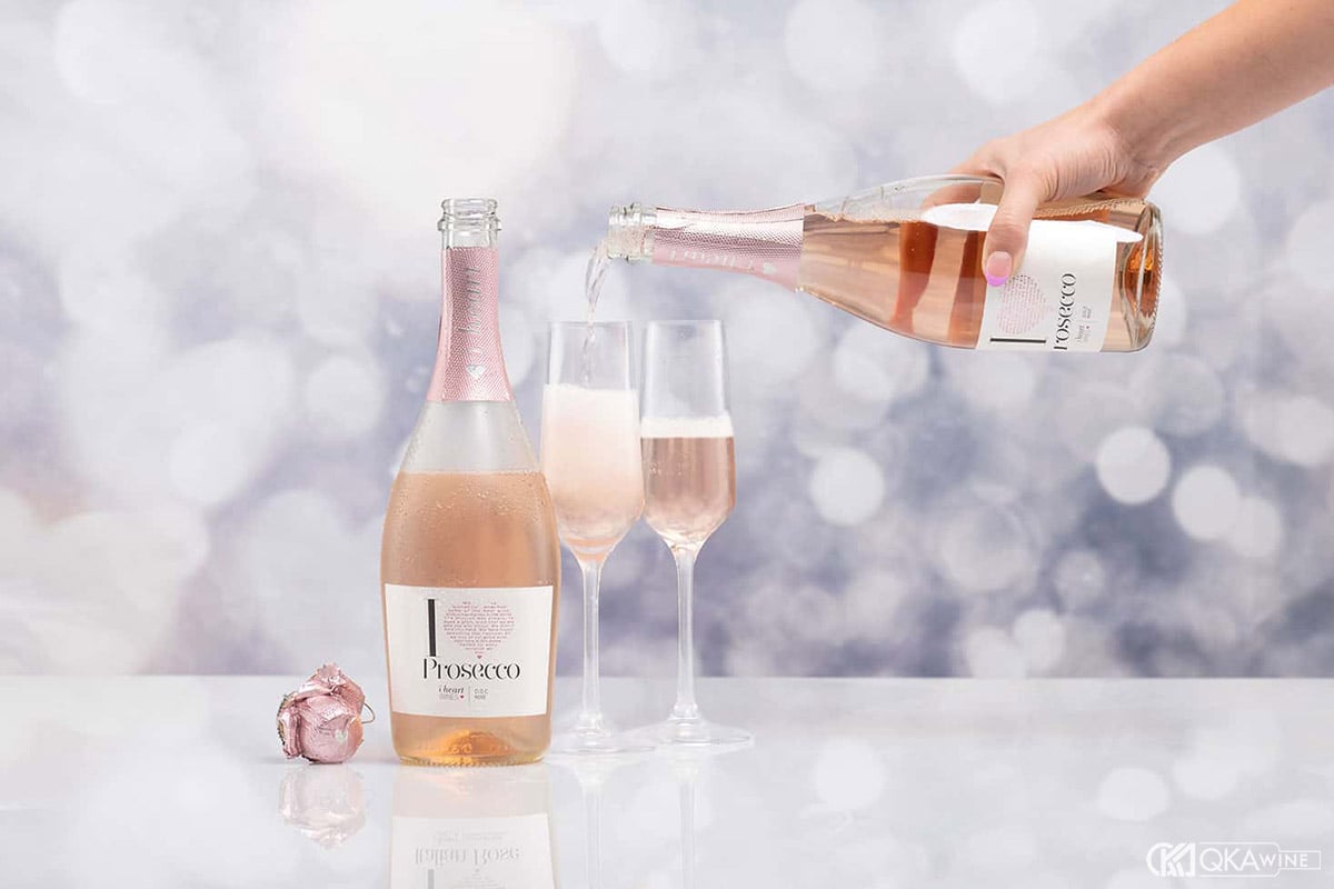 So sánh Sparkling Rose với các dòng Sparkling thông dụng