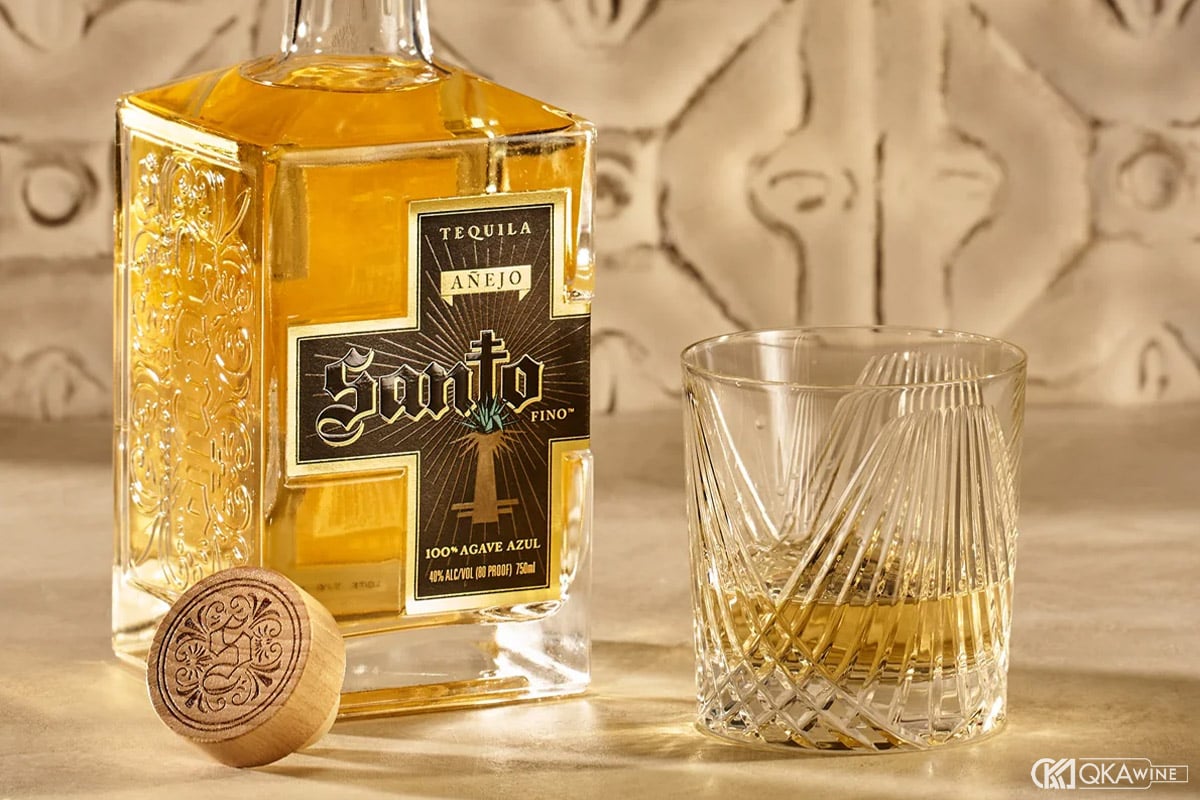 Uống neat Tequila Anejo đúng cách