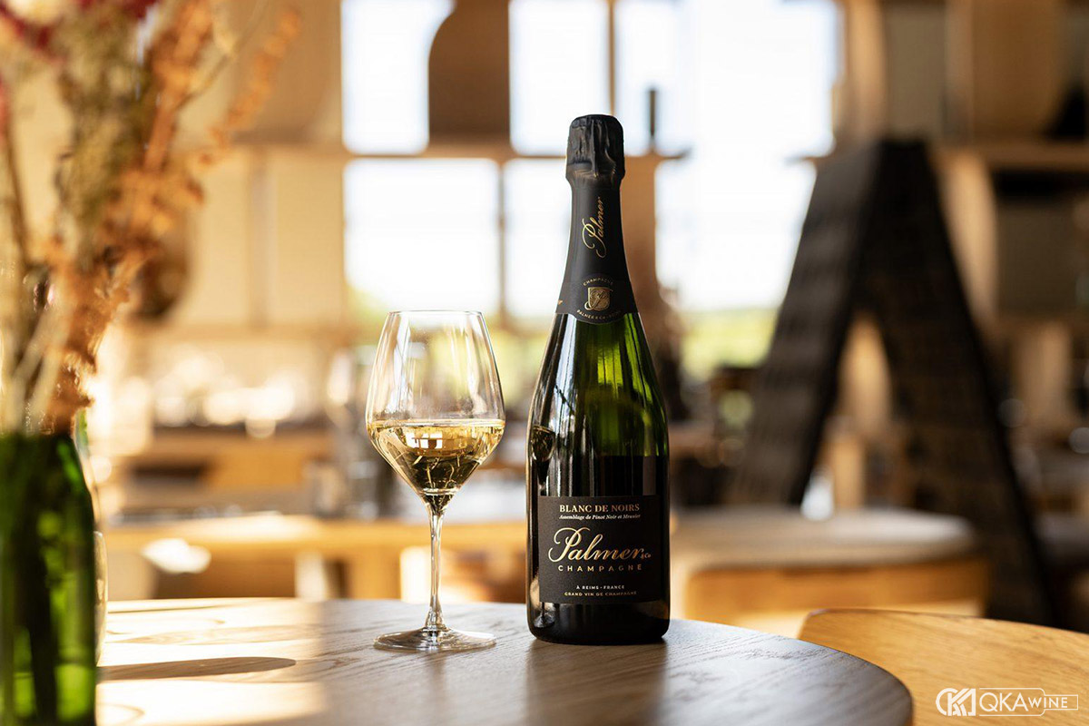 Vì sao Blanc de Noirs vẫn là Champagne trắng?