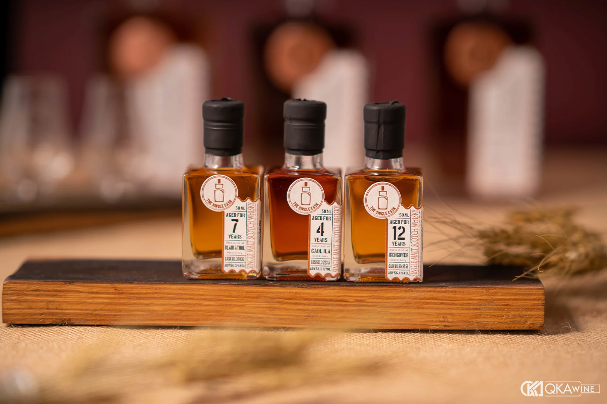 Các kích thước chai whisky nhỏ