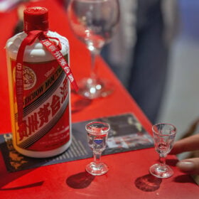 Cách uống rượu Mao Đài