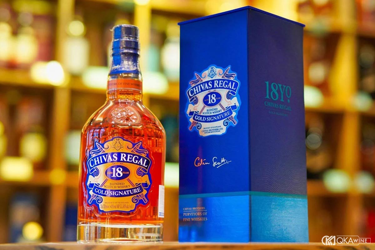 Chivas 18 Gold Signature giá bao nhiêu?