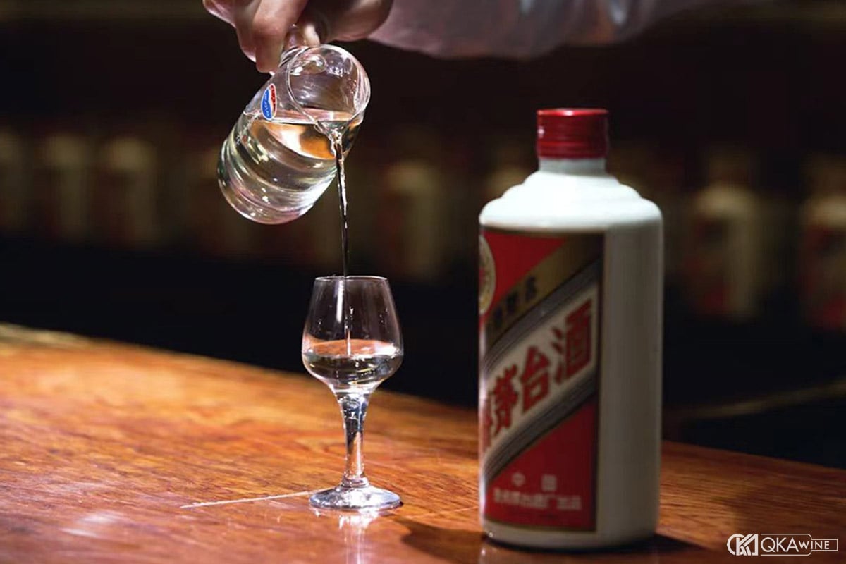 Có nên pha rượu Mao Đài với đá và soda không?