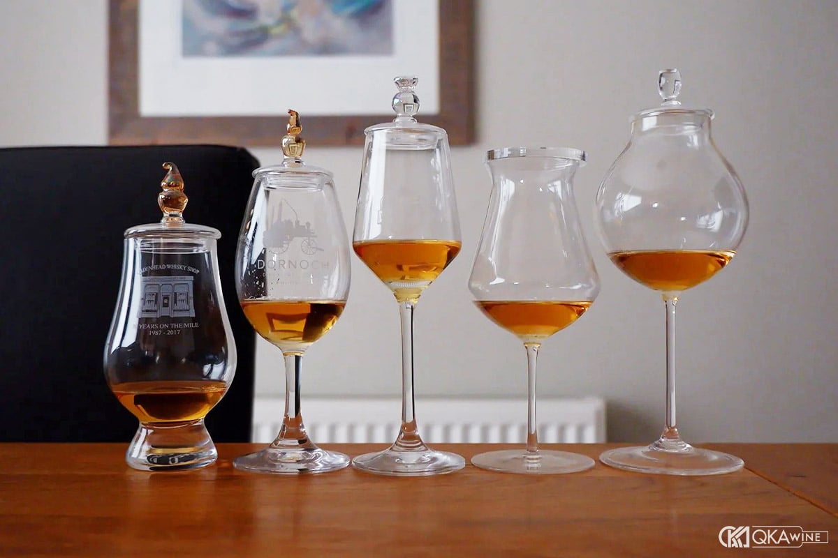Ly uống whisky có quan trọng không?