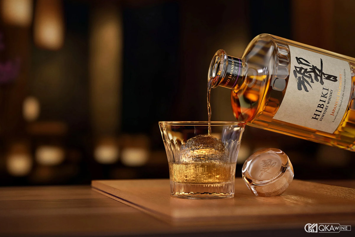 Một chai whisky rót được bao nhiêu ly?