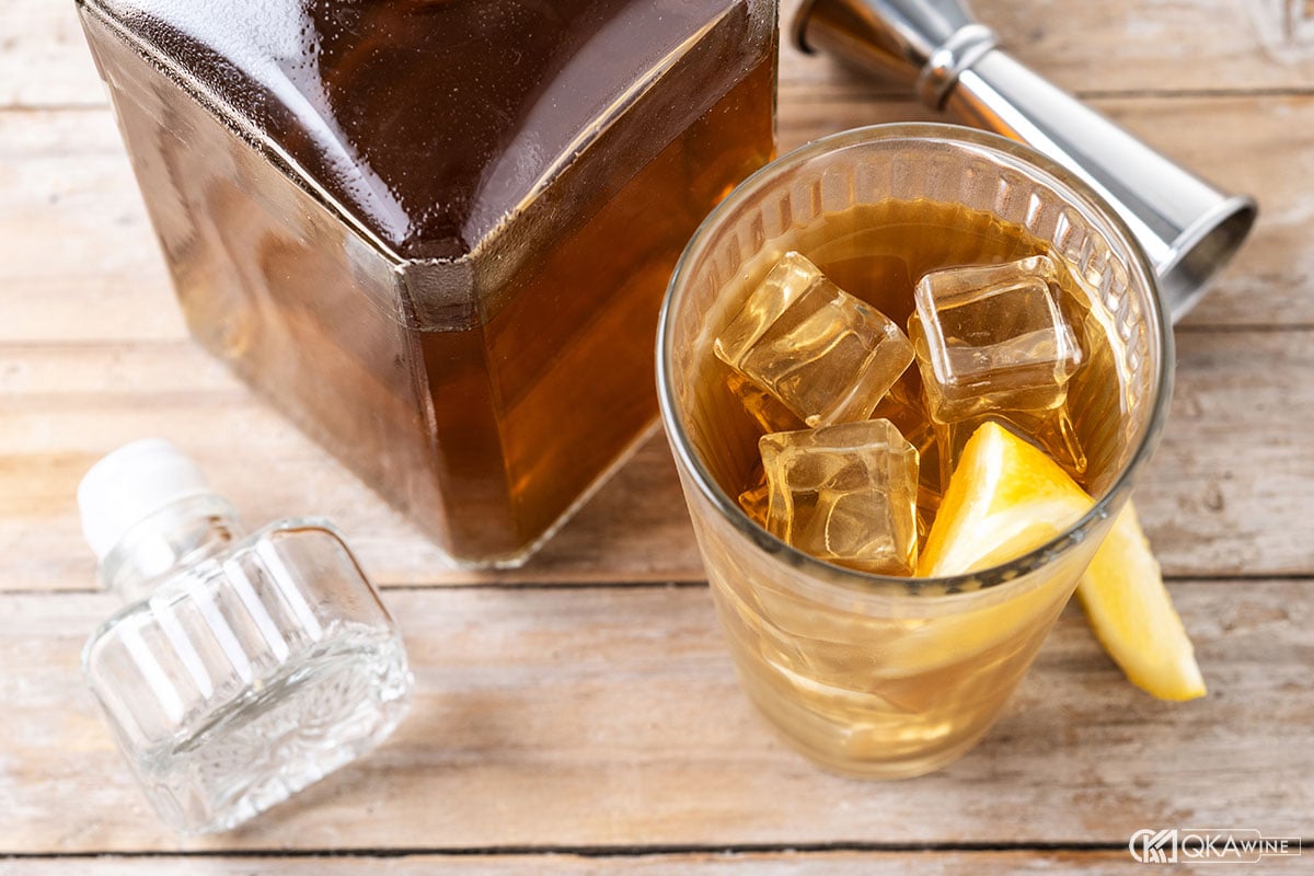 Người mới nên uống whisky thế nào?