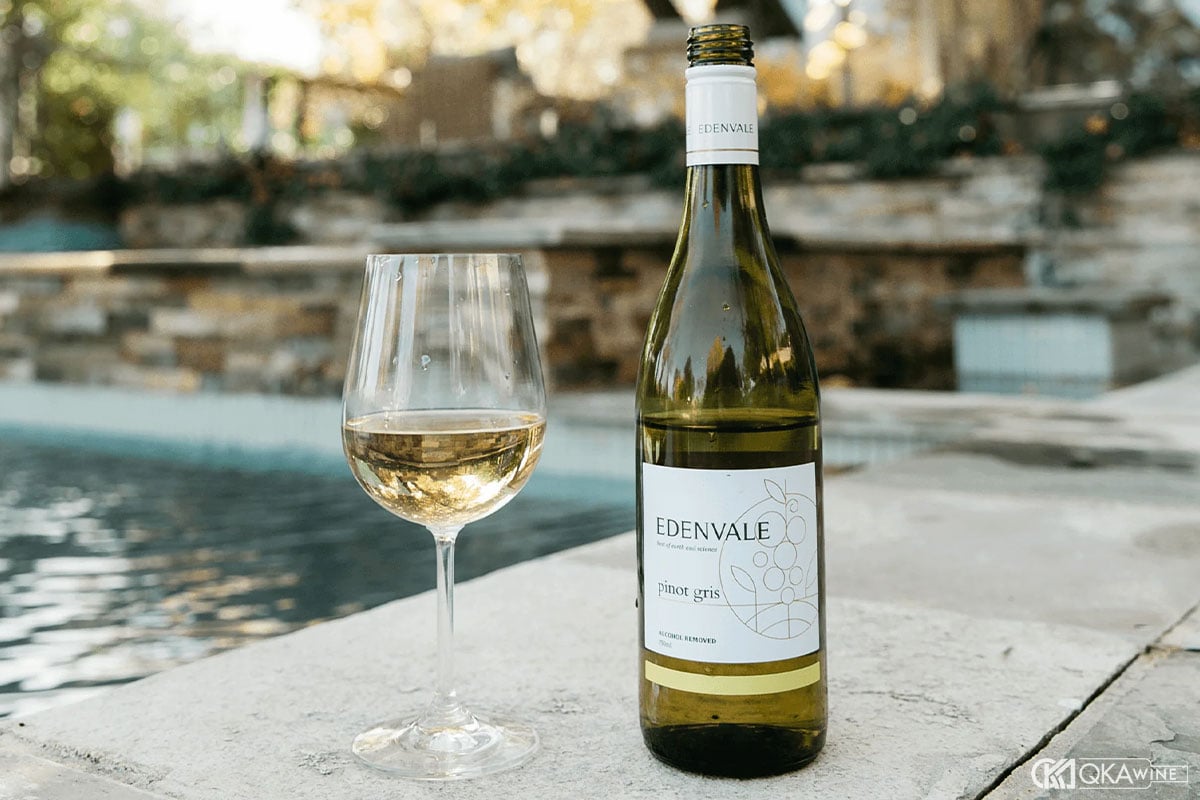 Rượu vang trắng Pinot Grigio
