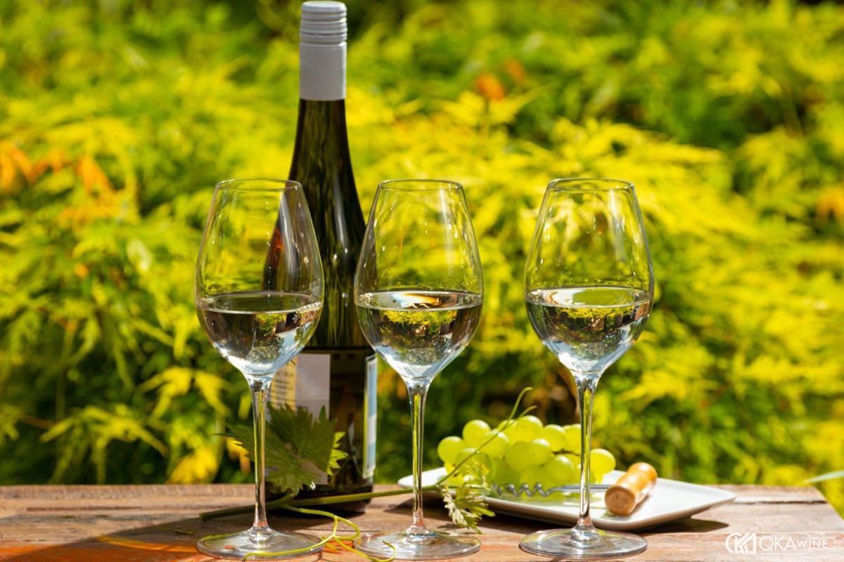 Rượu vang trắng Riesling