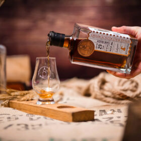 Whisky làm từ gì?