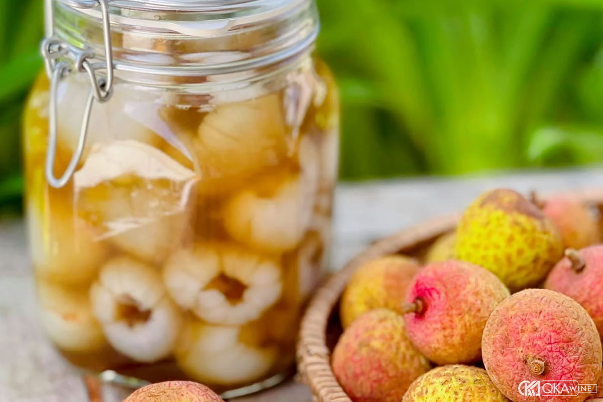 Cách ngâm rượu vải tươi