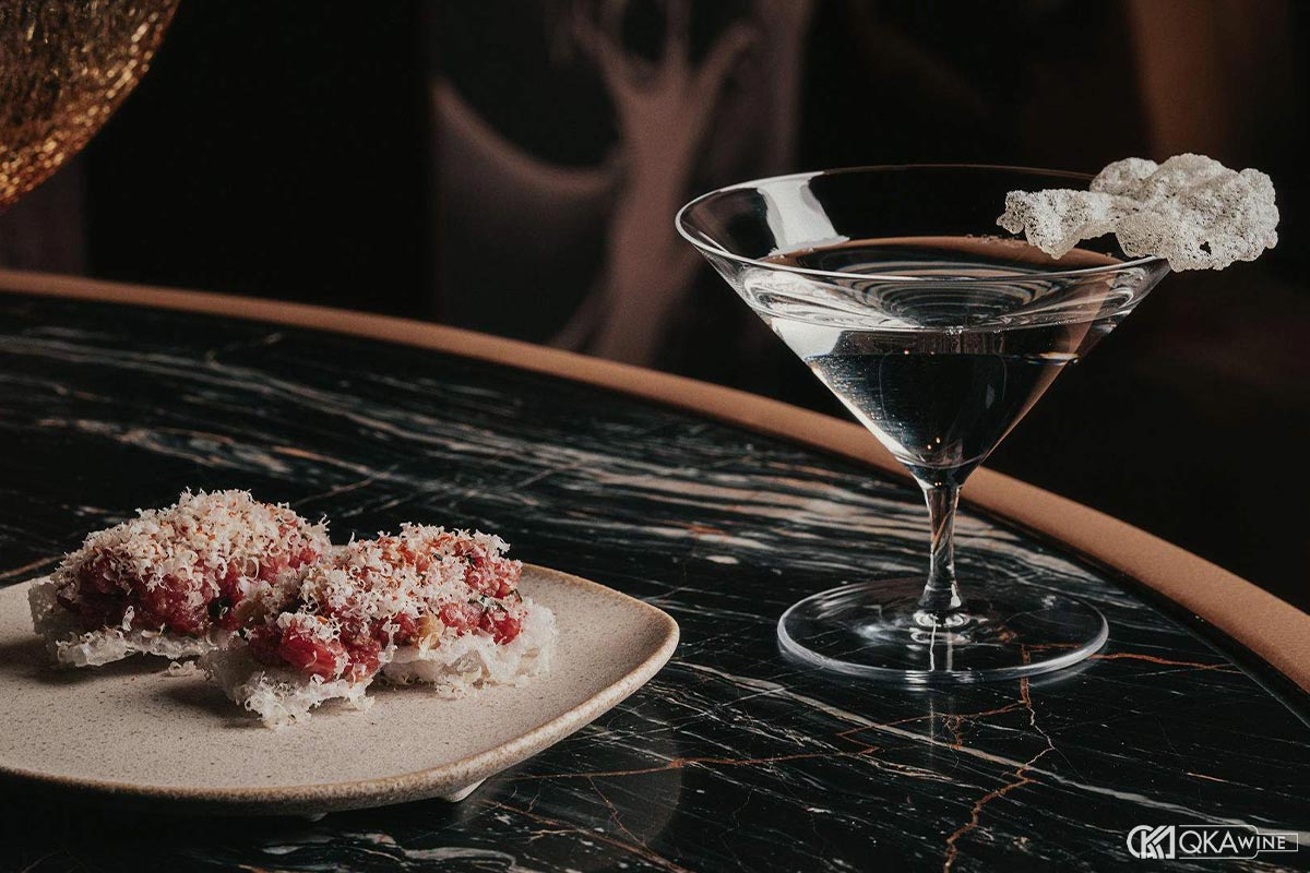 Vodka Martini hợp với món gì?