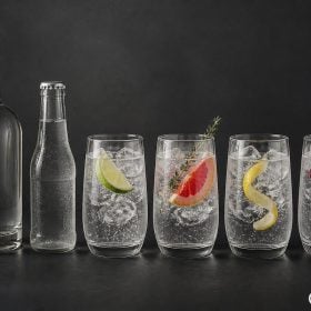 Tanqueray với tonic, garnish và tỷ lệ pha