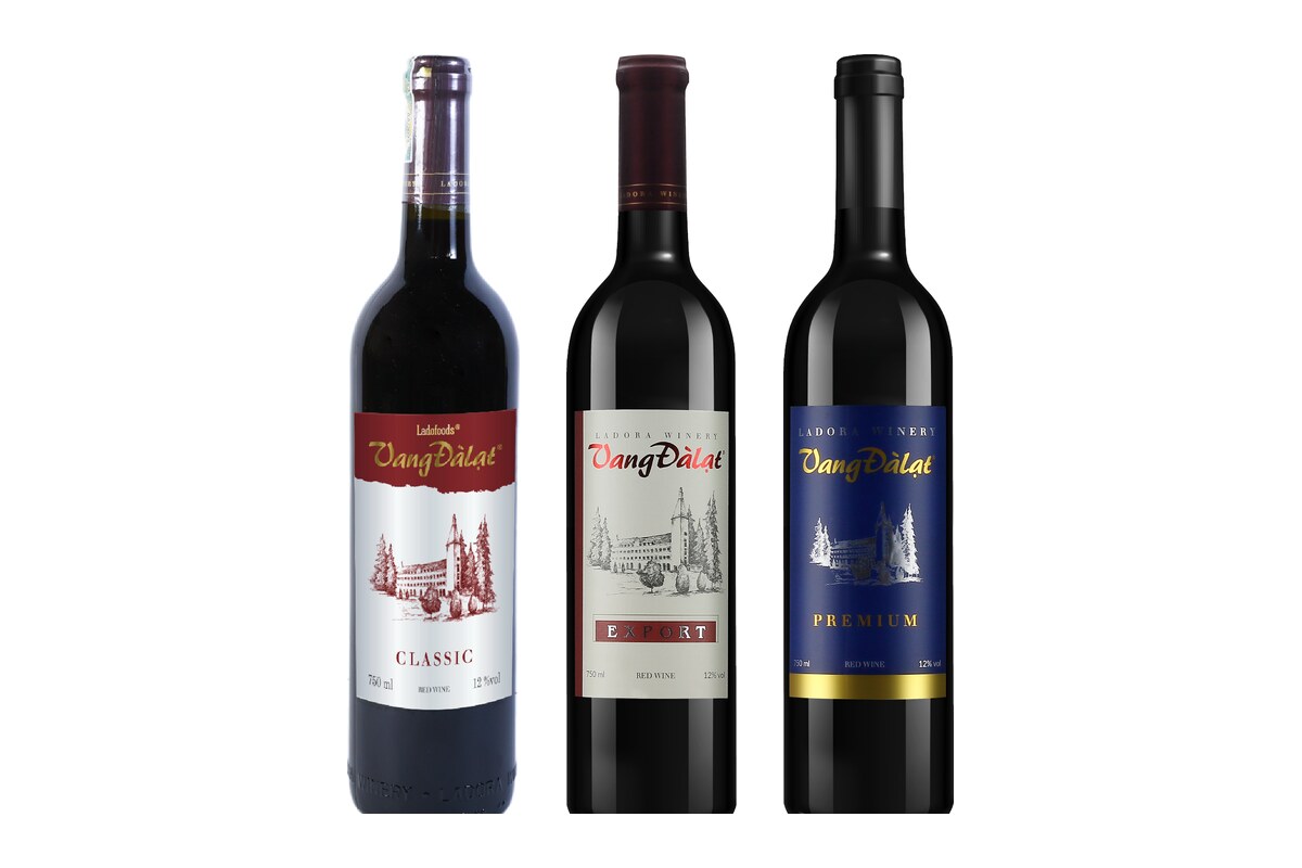 Ba chai Vang Đàlạt Classic Red, Export Red và Premium Red