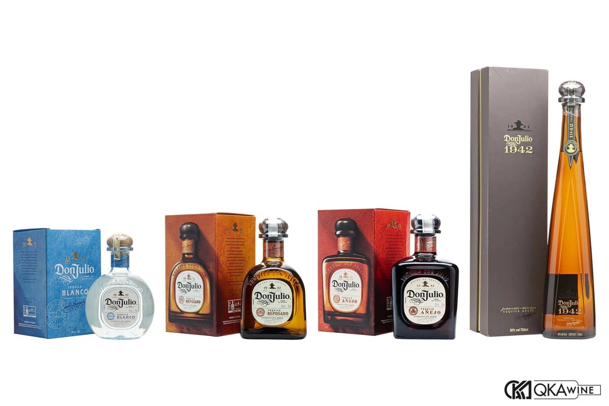 Bốn chai tequila Don Julio Blanco, Reposado, Añejo và 1942 cùng hộp