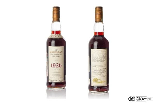 Chai Macallan 1926 Fine & Rare 60 năm bán 2,125 triệu bảng